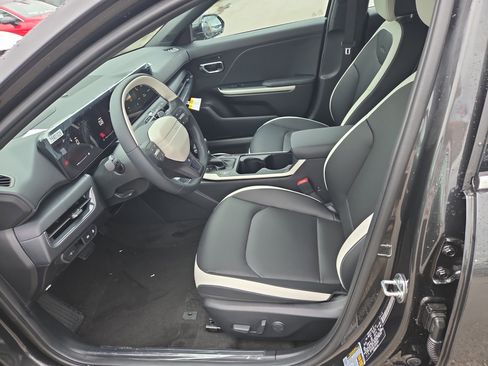 New 2026 Kia K4 GT-Line FWD image 4