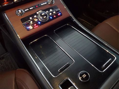 Used 2021 Lincoln Aviator Reserve w/ Equipment Group 201A image 18