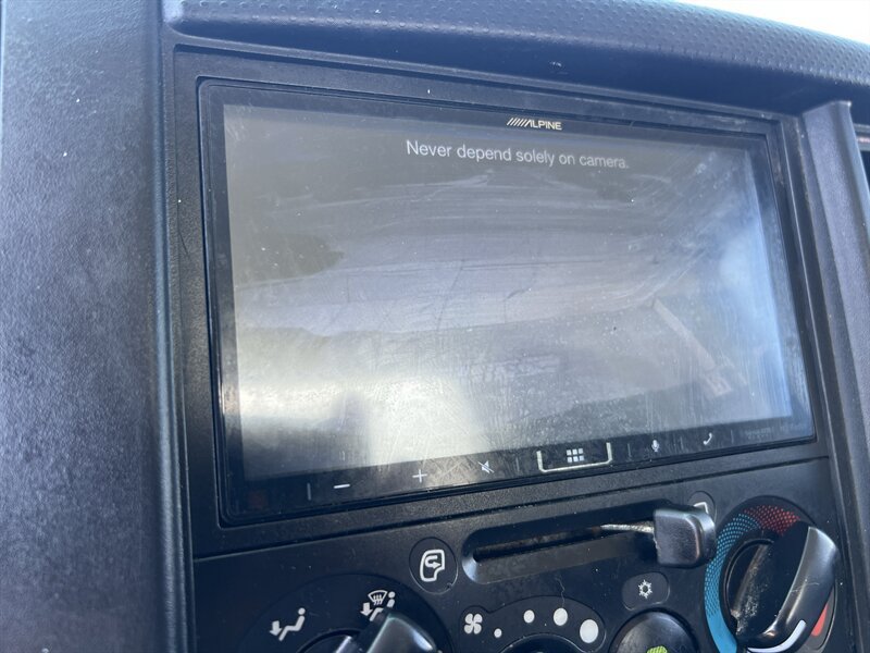 Used 2023 Isuzu NPR RWD image 24