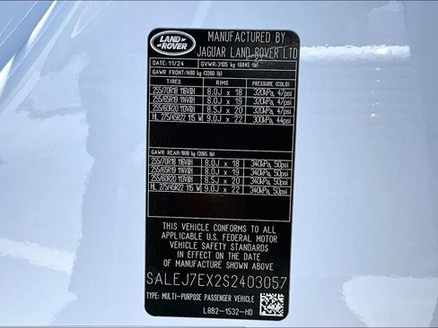 Certified 2025 Land Rover Defender 110 S AWD/4WD image 17