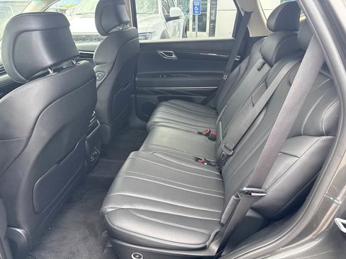 Used 2025 Genesis GV80 2.5T image 13