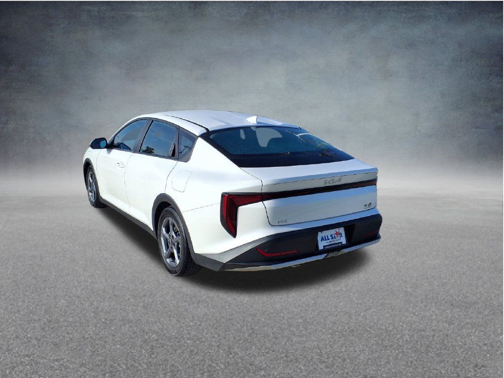 Used 2025 Kia K4 FWD image 5