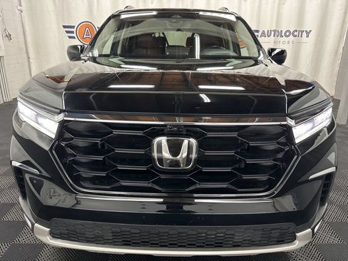 Used 2024 Honda Pilot Elite image 4