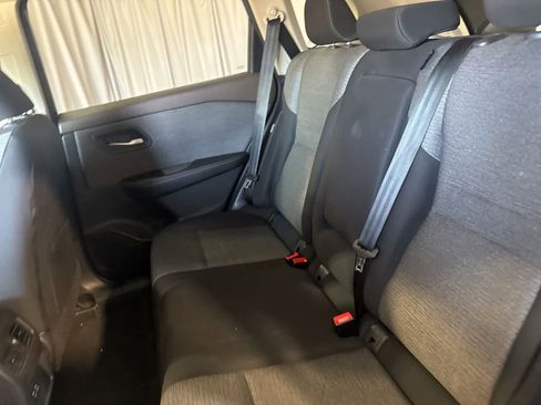 Used 2023 Nissan Rogue SV FWD image 17