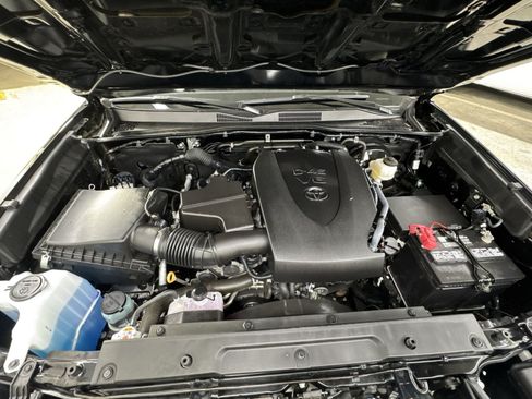 Used 2023 Toyota Tacoma SR5 AWD/4WD image 40