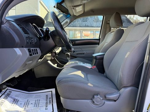 Used 2013 Toyota Tacoma 4x4 Double Cab image 22
