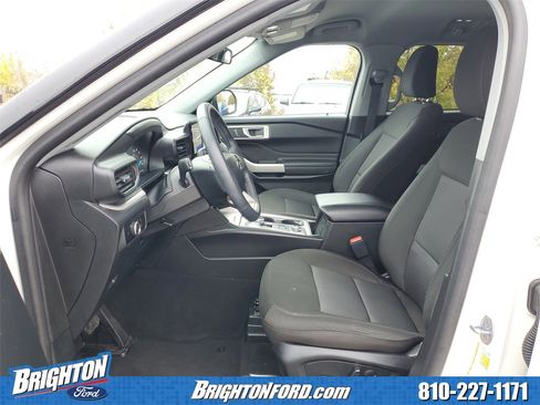 Used 2024 Ford Explorer XLT image 10