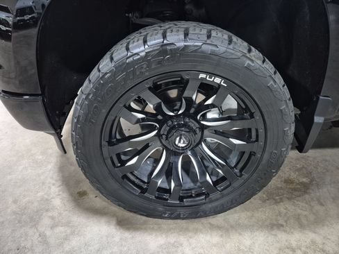 Used 2024 Chevrolet Silverado 1500 High Country w/ High Country Premium Package AWD/4WD image 34