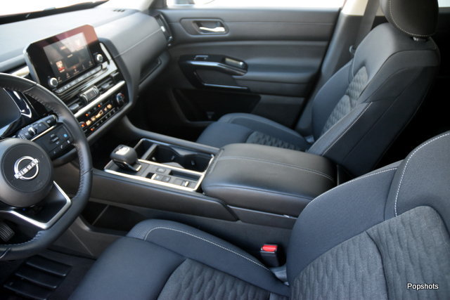 Used 2022 Nissan Pathfinder SV FWD image 6