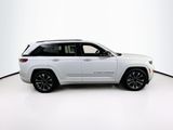 Used 2022 Jeep Grand Cherokee Overland w/ Luxury Tech Group IV image 4
