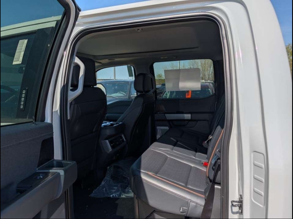 New 2026 Ford F250 Lariat w/ Black Appearance Package AWD/4WD image 5