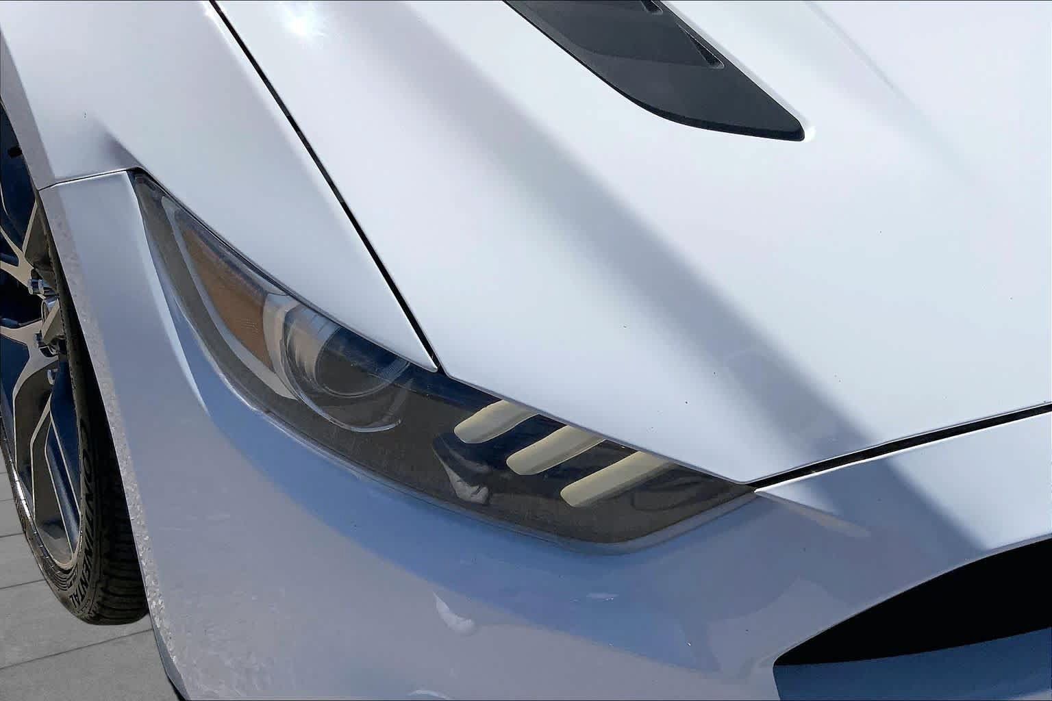 Used 2015 Ford Mustang GT Premium RWD image 26