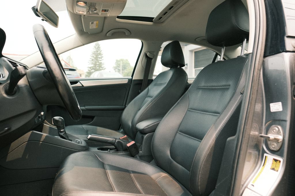 Used 2017 Volkswagen Jetta SE FWD image 10