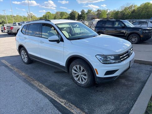 Used 2018 Volkswagen Tiguan S image 3