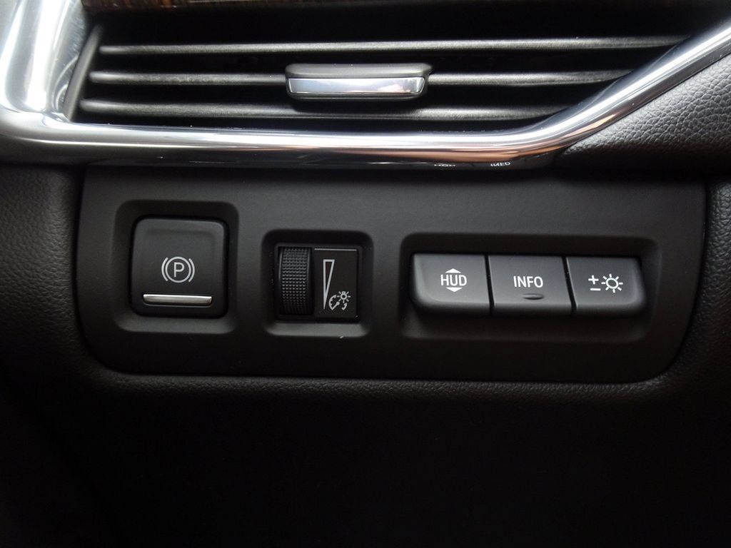 Used 2019 Cadillac XT4 Premium Luxury FWD image 26