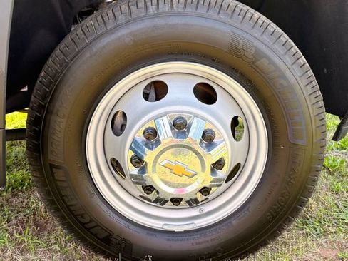 Used 2025 Chevrolet Silverado 3500 W/T AWD/4WD image 20