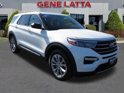 Certified 2023 Ford Explorer XLT w/ Equipment Group 202A