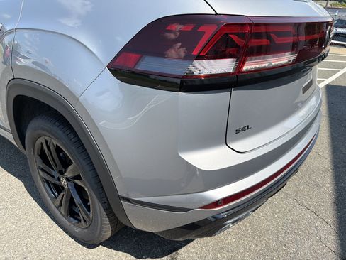 New 2026 Volkswagen Atlas Cross Sport SEL R-Line AWD/4WD image 15