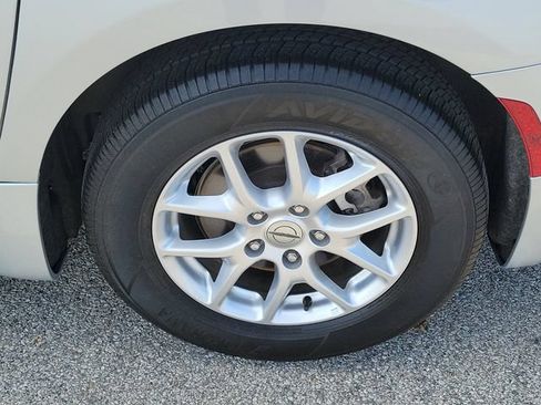Used 2023 Chrysler Pacifica Touring-L FWD image 28