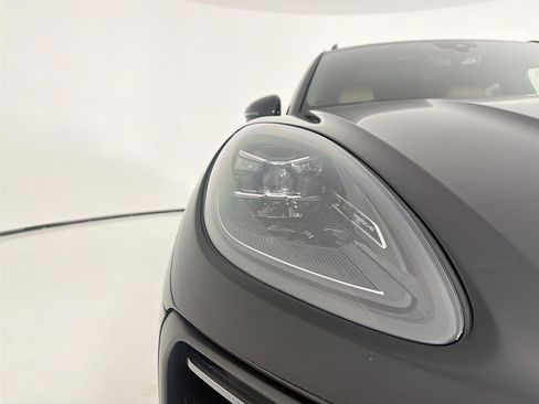 Used 2026 Porsche Macan Turbo AWD/4WD image 31