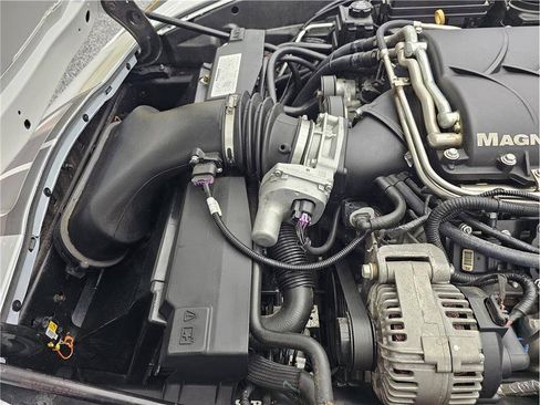 Used 2013 Chevrolet Corvette Grand Sport w/ 4LT Preferred Equipment Group RWD image 17