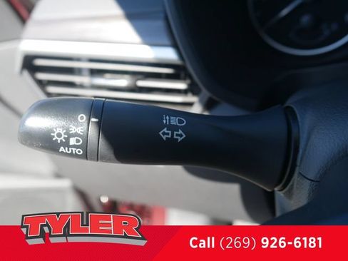 Used 2024 Nissan Altima 2.5 SV FWD image 22
