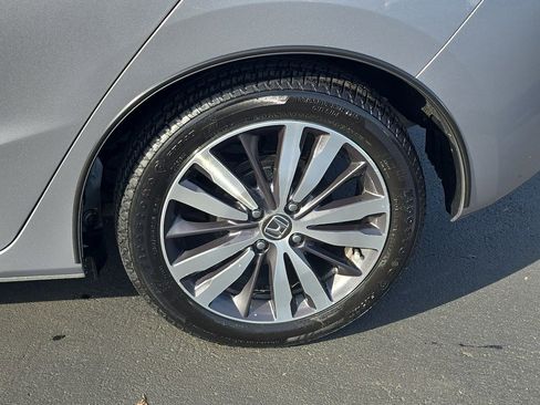 Used 2017 Honda Fit EX image 9