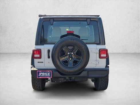 Used 2022 Jeep Wrangler Unlimited Sport AWD/4WD image 6
