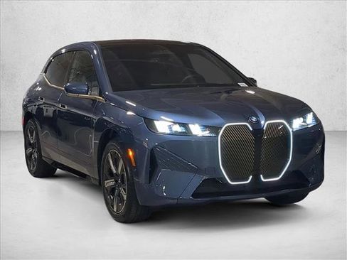 New 2026 BMW iX xDrive60 image 6