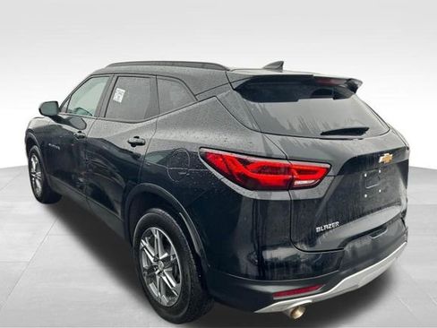 Used 2024 Chevrolet Blazer LT w/ Convenience Package image 2