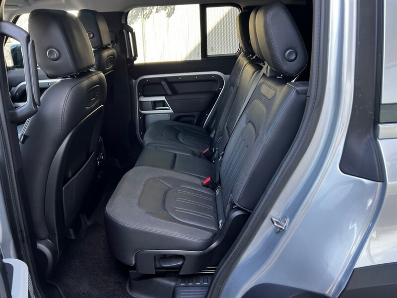 Used 2020 Land Rover Defender 110 First Edition AWD/4WD image 21