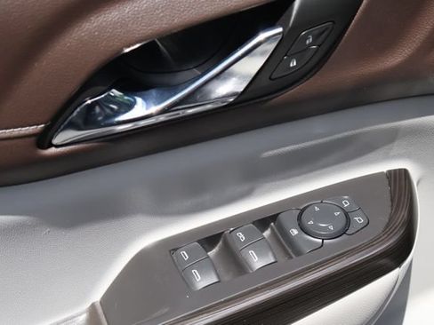 Used 2019 GMC Acadia SLT AWD/4WD image 16