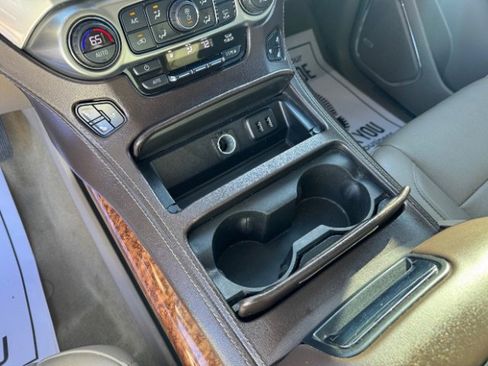 Used 2018 Chevrolet Suburban Premier image 15