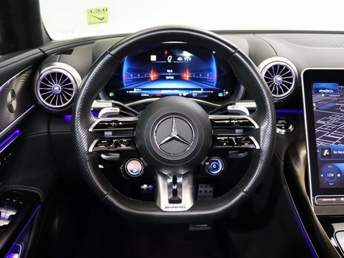 Used 2022 Mercedes-Benz SL 55 AMG 4MATIC w/ Driver Assistance Package image 6