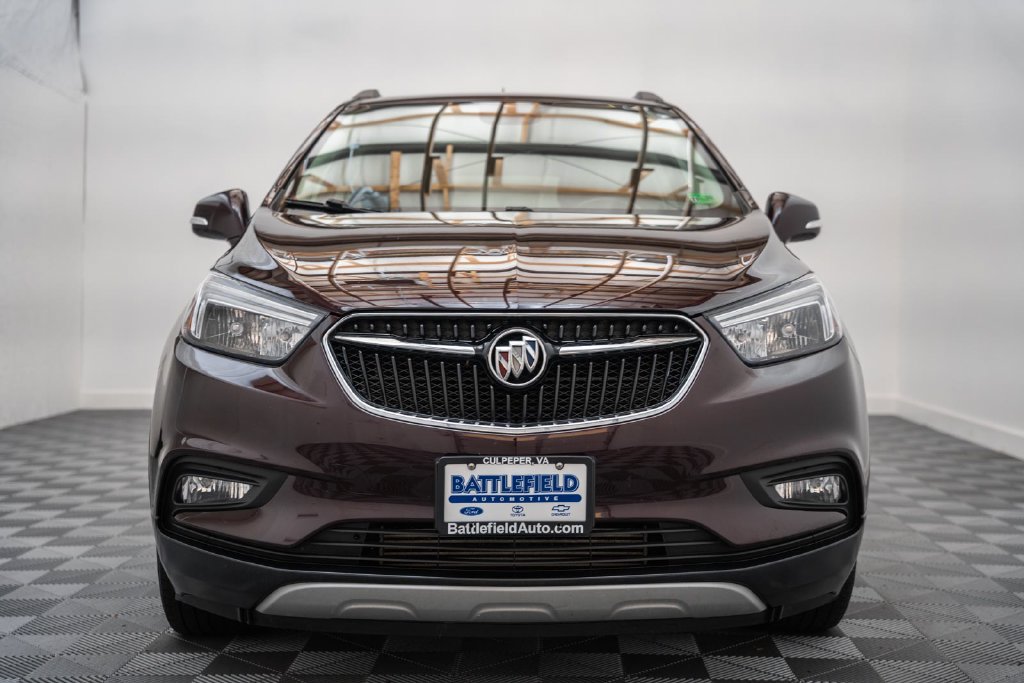 Used 2018 Buick Encore Sport Touring w/ Safety Package FWD image 2