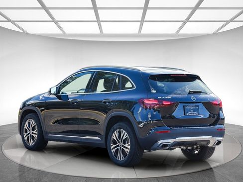 New 2026 Mercedes-Benz GLA 250 4MATIC image 2