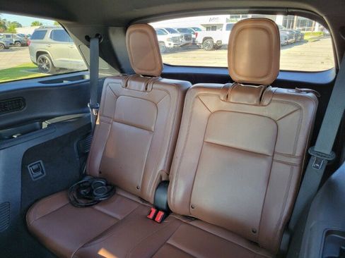 Used 2022 Lincoln Aviator Reserve w/ Equipment Group 201A image 28