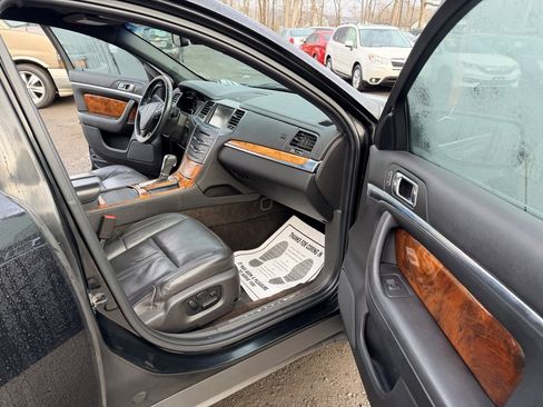 Used 2013 Lincoln MKS AWD image 25