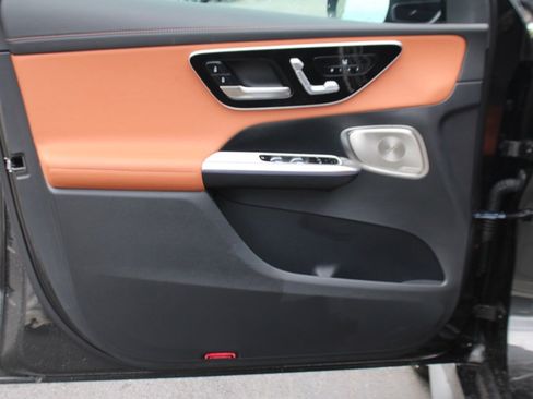 Certified 2025 Mercedes-Benz GLC 350e 4MATIC image 10