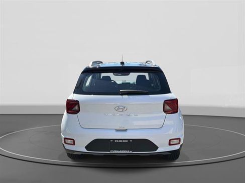 New 2026 Hyundai Venue SEL FWD image 5
