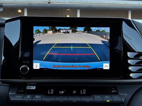 Used 2025 Toyota Camry SE FWD image 29