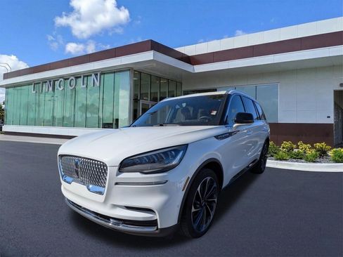 Certified 2023 Lincoln Aviator Reserve w/ Equipment Group 201A image 9