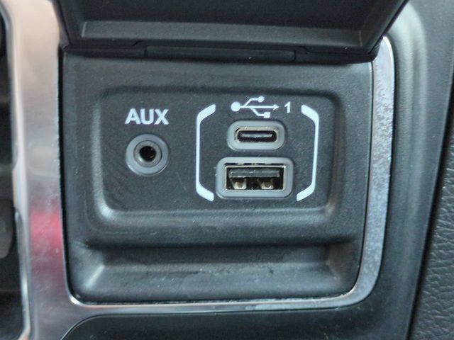 Used 2023 Jeep Wrangler Unlimited Sahara w/ Cold Weather Group AWD/4WD image 22