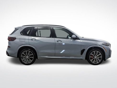 New 2026 BMW X5 xDrive40i w/ M Sport Package AWD/4WD image 6