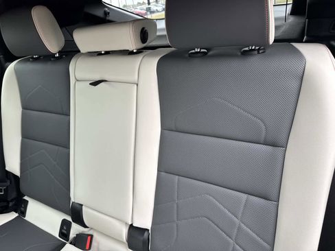 Used 2025 BMW X2 xDrive28i image 13