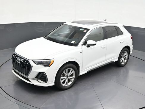 Used 2021 Audi Q3 2.0T Premium w/ Convenience Package AWD/4WD image 15