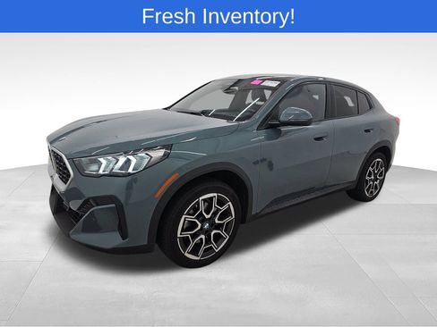 Certified 2025 BMW X2 xDrive28i AWD/4WD image 1
