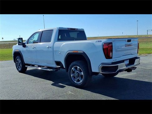 New 2026 GMC Sierra 2500 SLE w/ SLE Value Package; image 6