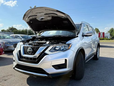 Used 2018 Nissan Rogue SV AWD/4WD image 13