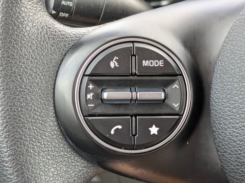 Certified 2023 Kia Soul LX w/ LX Technology Package image 31